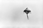 Cerf volant foule et drapeau chilien