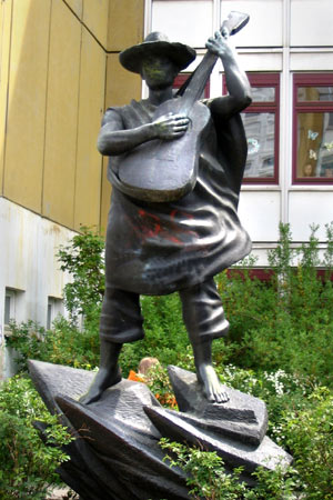 Monumento, homenaje a Victor Jara. Alemania