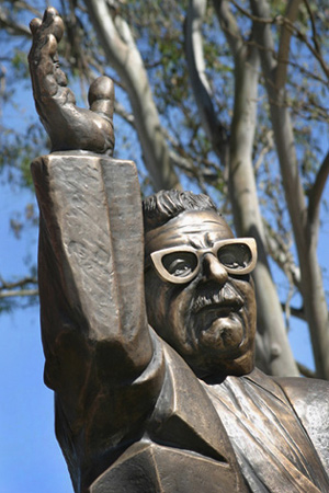 Monumento al presidente Salvador Allende. Fairfield, New South Wales. Australia