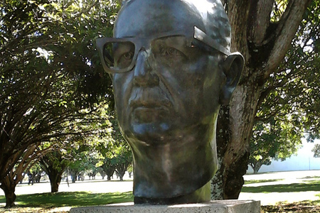 Monumento al presidente Salvador Allende. Brasilia,Brasil