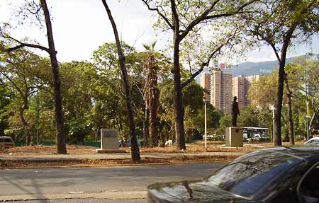 avenida y plaza Salvador Allende, Venezuela