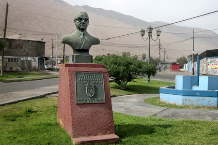 Plaza y monumento a Salvador Allende Gossens - Iquique