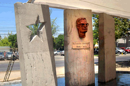 Monumento a Salvador Allende. Rancagua