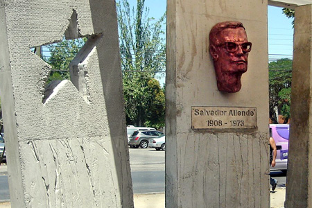Monumento, escultura a Salvador Allende. Rancagua 