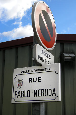 Rue Pablo Neruda. Andrésy, France