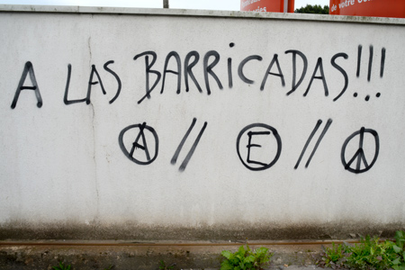 avenida Salvador Allende. Carhaix-Plouguer: A las Barricadas !