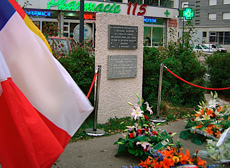 plaza, monumento  Salvador Allende. Grenoble