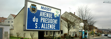 Monumento y avenida Salvador Allende. Massy, Francia