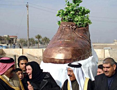 Zapatos contra Bush. Irak