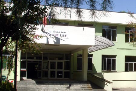 Escuela Salvador Allende. Italia