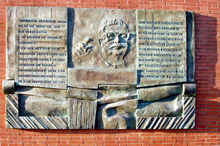 Escultura en homenaje a Salvador Allende - Alcobendas, España