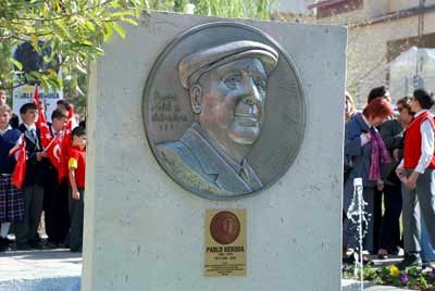 Monumento Pablo Neruda. Turquía